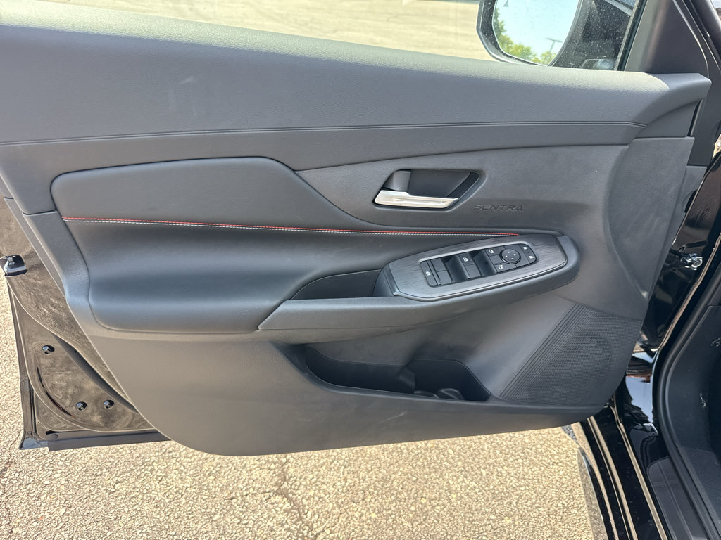 New 2027 Nissan Sentra SR FWD image 12