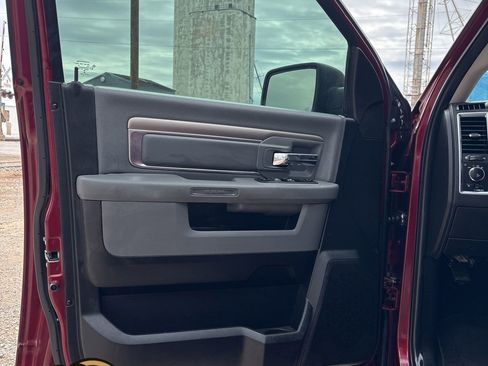 Used 2019 RAM 1500 Big Horn AWD/4WD image 14