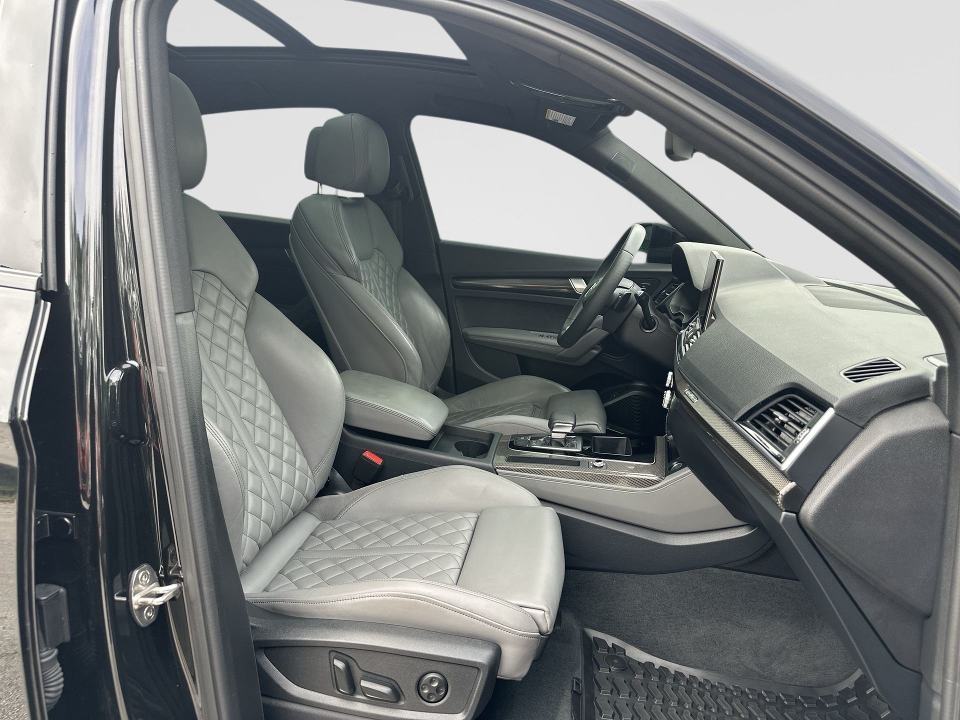 Used 2024 Audi SQ5 Premium Plus AWD/4WD image 28