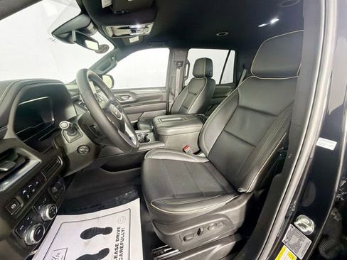 Used 2024 GMC Yukon SLT w/ SLT Luxury Package image 22