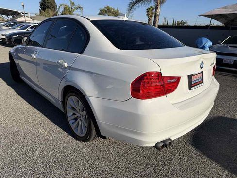 Used 2011 BMW 328i Sedan RWD image 3