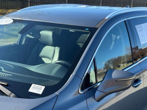 Used 2019 Buick Enclave Essence image 9