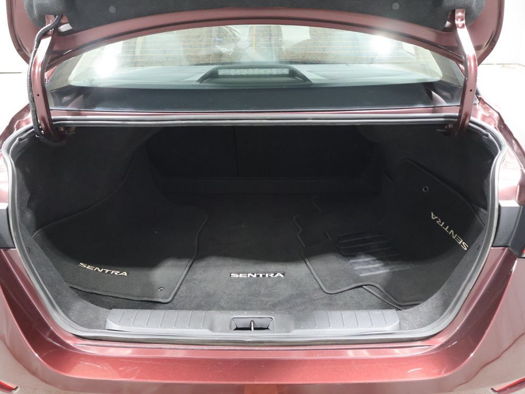 Used 2025 Nissan Sentra SV w/ All-Weather Package FWD image 4