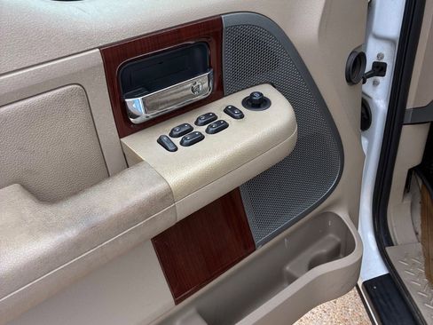 Used 2008 Ford F150 Lariat image 9