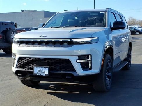 New 2026 Jeep Grand Wagoneer Limited w/ HD Trailer Tow Package image 2