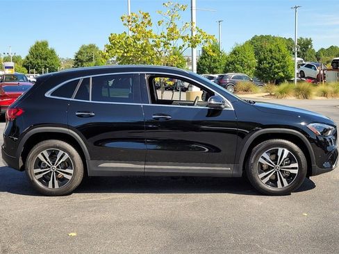 Certified 2025 Mercedes-Benz GLA 250 image 2