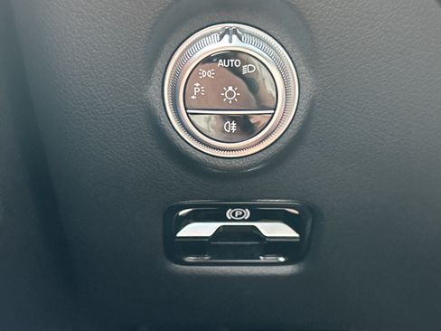 Certified 2022 Mercedes-Benz C 300 Sedan image 25