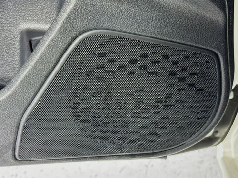 Used 2018 Honda Civic EX-L image 24