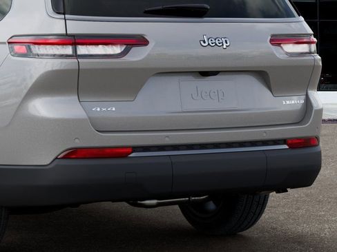 New 2026 Jeep Grand Cherokee L Limited AWD/4WD image 13