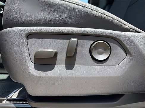 New 2025 GMC Sierra 2500 SLT w/ Texas SLT Premium Package image 15