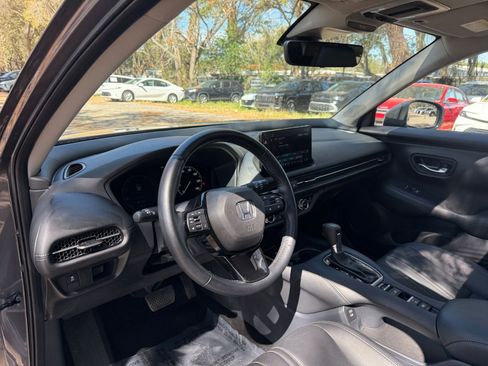Used 2025 Honda HR-V EX-L image 29