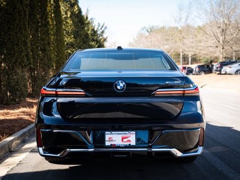 Used 2023 BMW i7 xDrive60 w/ Executive Package 2 image 20