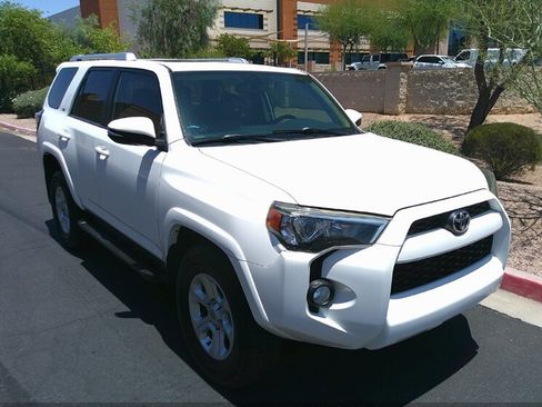 Used 2018 Toyota 4Runner SR5 Premium image 1