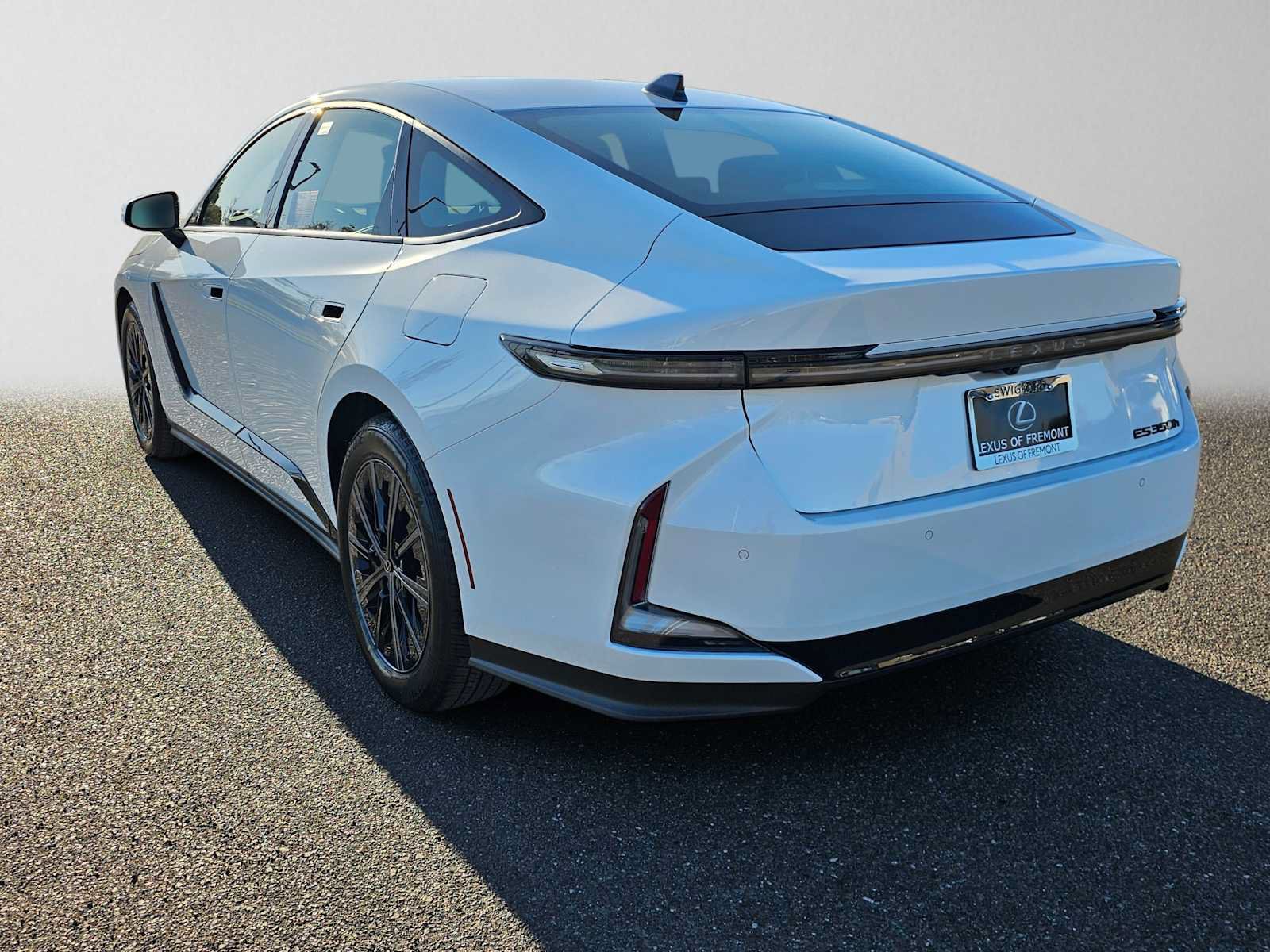 New 2026 Lexus ES 350h FWD image 5