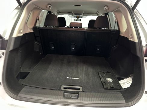 Used 2025 Nissan Rogue SV AWD/4WD image 22