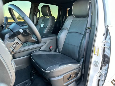 Used 2025 RAM 2500 Limited image 11