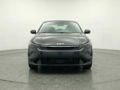 Used 2025 Kia K4 LXS image 2