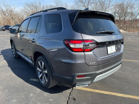 Certified 2025 Honda Pilot Elite image 7
