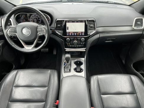 Used 2020 Jeep Grand Cherokee Limited AWD/4WD image 2