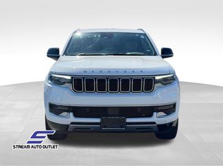 Used 2024 Jeep Wagoneer Series II w/ Flexible Seating Group AWD/4WD video 2