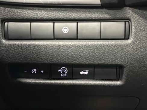 Used 2024 Nissan Rogue SV w/ SV Premium Package AWD/4WD image 30