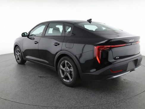 Used 2025 Kia K4 LXS image 6