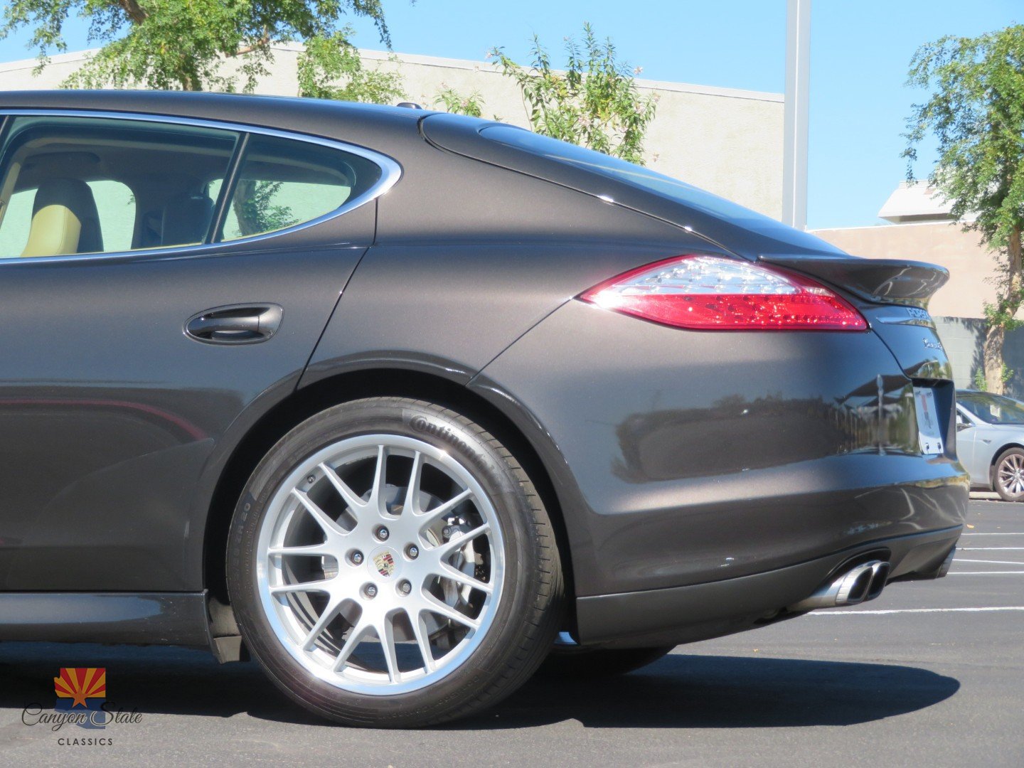 Used 2010 Porsche Panamera S RWD image 17