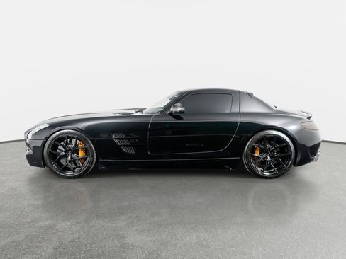Used 2011 Mercedes-Benz SLS AMG Coupe image 15