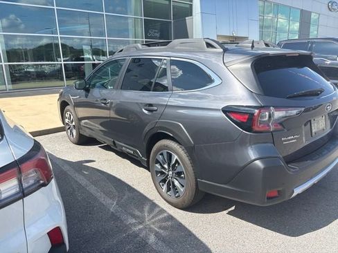 Used 2025 Subaru Outback Limited AWD/4WD image 7