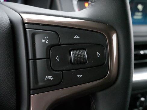 Used 2024 Chevrolet Suburban High Country image 25