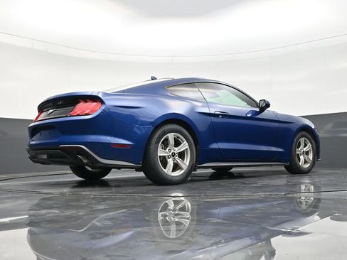 Used 2022 Ford Mustang Coupe RWD image 24