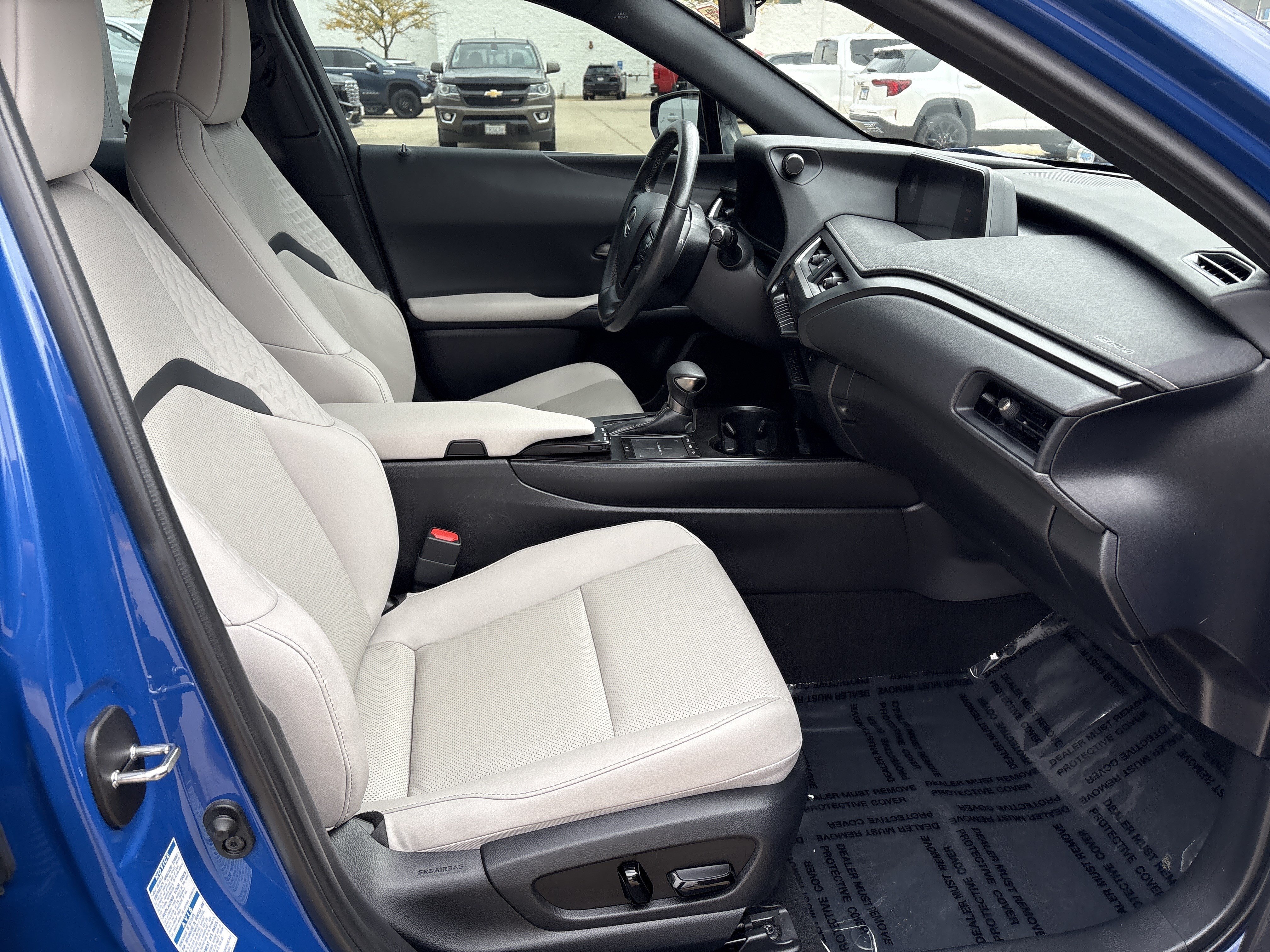 Used 2022 Lexus UX 250h w/ Premium Package AWD/4WD image 18