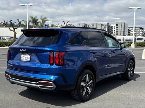 Used 2023 Kia Sorento EX w/ Panoramic Sunroof Package image 12