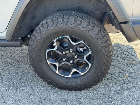Used 2023 Jeep Wrangler Unlimited Rubicon 4xe AWD/4WD image 9