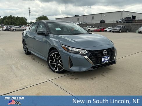 New 2025 Nissan Sentra SR w/ Trunk Package image 2