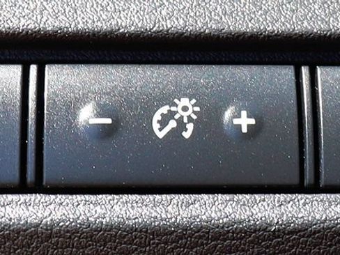 Used 2021 Nissan Altima 2.5 SR FWD image 41
