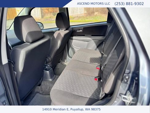 Used 2009 Suzuki SX4 AWD Hatchback w/ Touring Pkg image 10