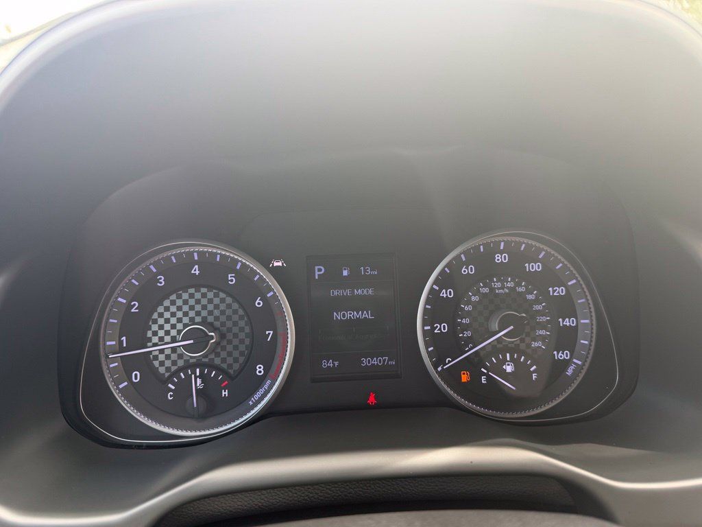 Used 2020 Hyundai Elantra SE FWD image 12