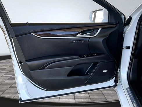 Used 2016 Cadillac XTS Luxury w/ Driver Awareness Package FWD image 17
