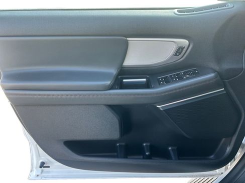 Used 2025 Ford Expedition Active image 17