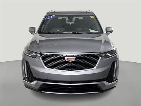 Used 2024 Cadillac XT6 Premium Luxury w/ Technology Package image 5