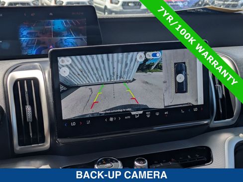 Certified 2025 Ford Expedition Active AWD/4WD image 36