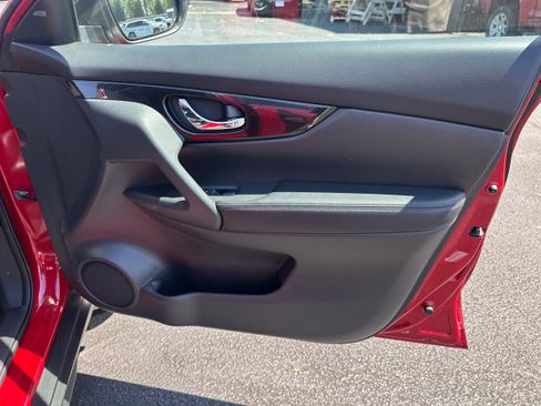 Used 2017 Nissan Rogue SL AWD/4WD image 22