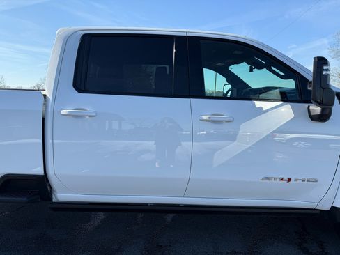Used 2024 GMC Sierra 2500 AT4 w/ AT4 Premium Plus Package image 43