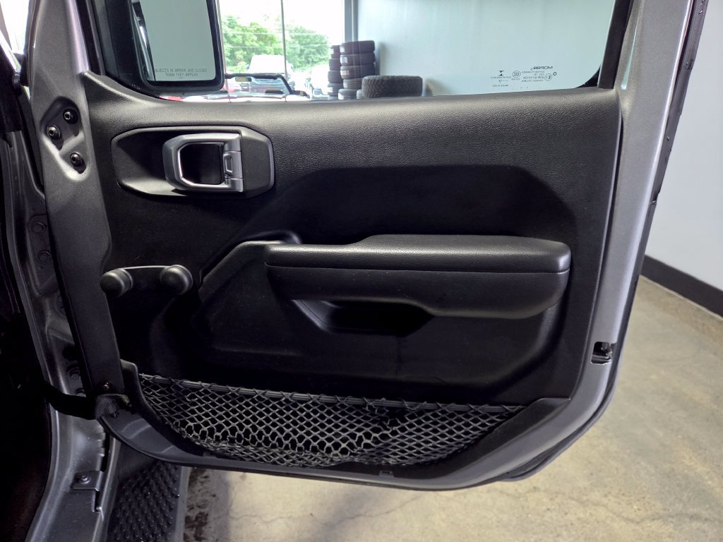 Used 2018 Jeep Wrangler Unlimited Sport AWD/4WD image 17