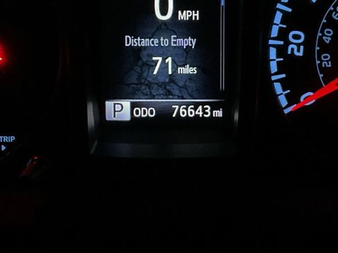 Used 2022 Toyota Tacoma SR AWD/4WD image 39