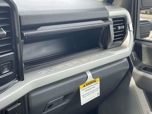 Certified 2025 Ford F250 XLT AWD/4WD image 29