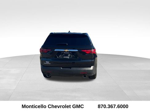 Used 2023 Chevrolet Traverse LS w/ Safety Package image 4