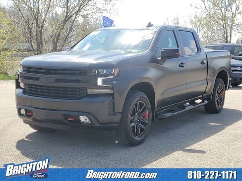 Used 2021 Chevrolet Silverado 1500 RST w/ Redline Edition AWD/4WD image 2