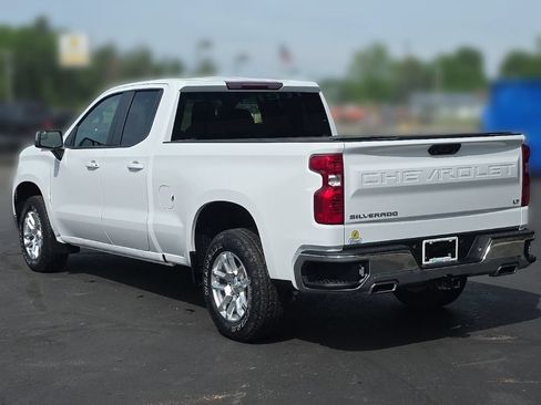 Used 2022 Chevrolet Silverado 1500 LT AWD/4WD image 5